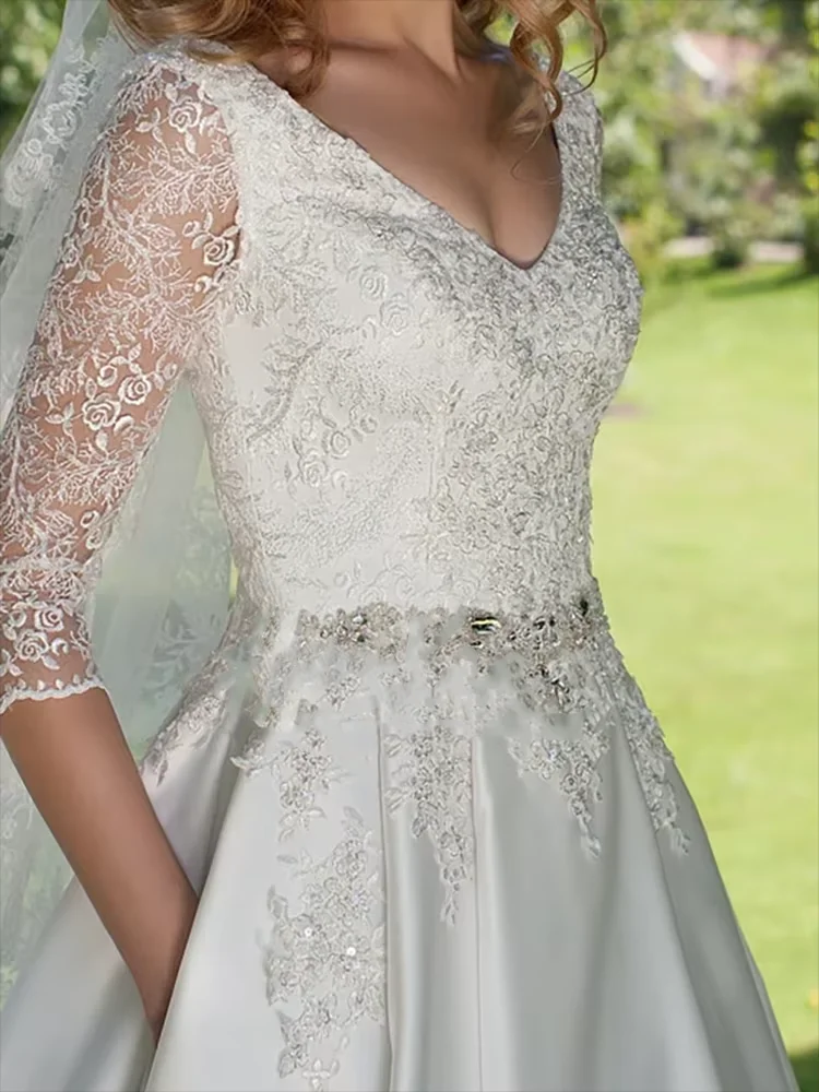 Elegant V คอ Appliquins ลูกไม้ครึ่งแขน A-Line ชุดเจ้าสาวชุดเจ้าสาวที่กําหนดเอง