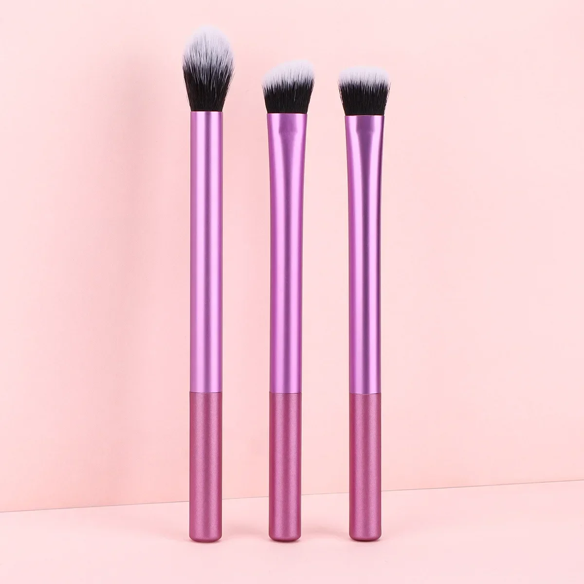 Nuevo Set de Brochas de Maquillaje de Tres Colores para Base Impecable, Corrector, Sombra de Ojos, Polvo, Colorete y Dye Halo, Set de Brochas para Principiantes