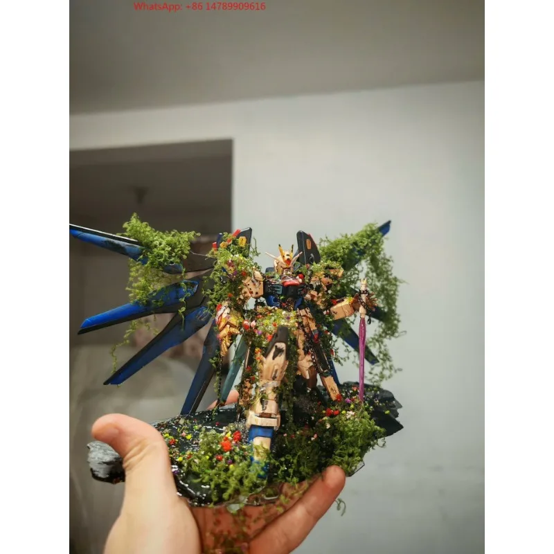 Free Gundam battle damage scenes, with wings, fish tank landscaping ornaments