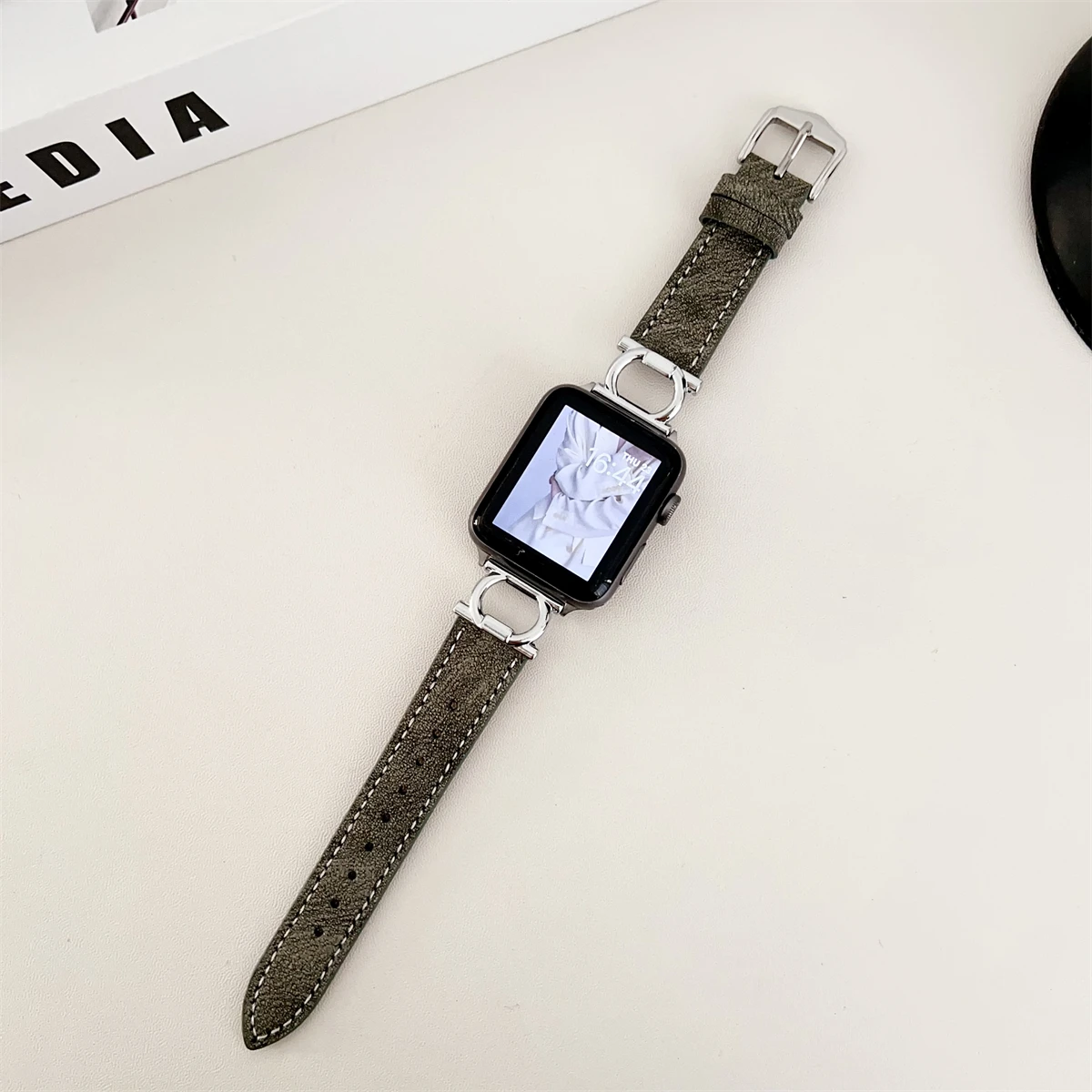 Watch Band For iWatch 42/44/45/46/49mm 38/40/41mm PU leather Fashion Watch Strap for Watch Series Ultra2 Series 10/9/8/7/6/5/4/3/2/1_voghion.com