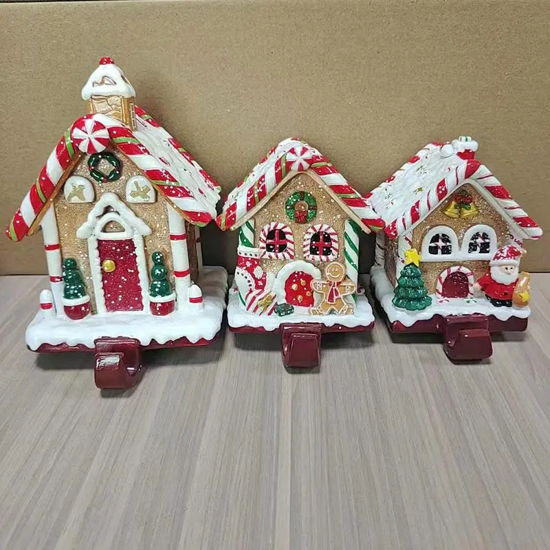 Gingerbread House Stocking Holder Cartoon Resin Xmas Stocking Hangers Party Decoration for House Mantel Home Decor