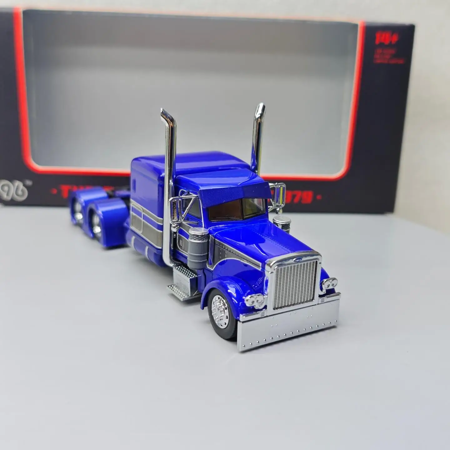 596-1-64-peterbilt-379-truck-simulation-car-model-alloy-toy-collection-decoration-ornament-gift