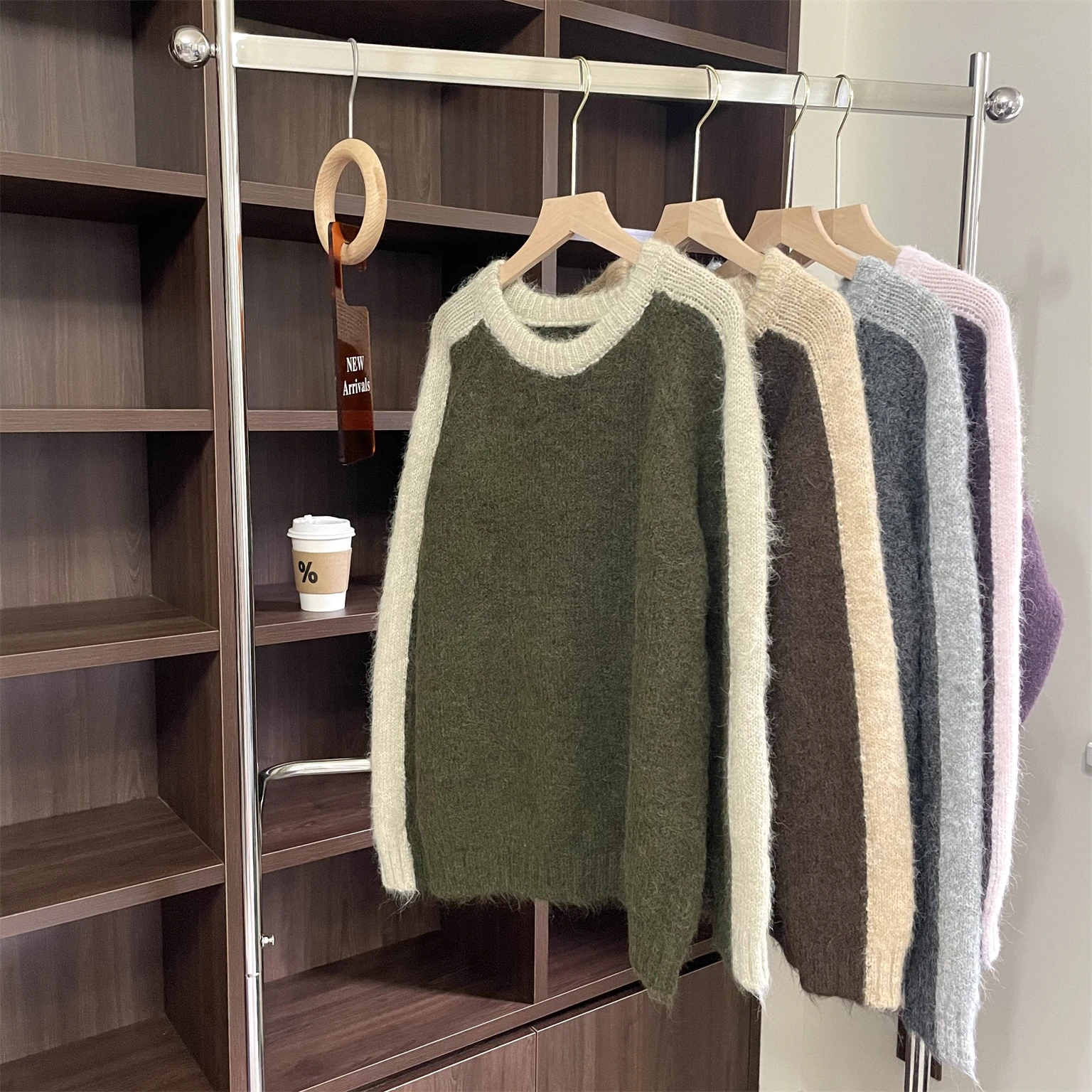 

Осень-зима свободный вязаный шерстяной свитер с рукавами и цветными блоками