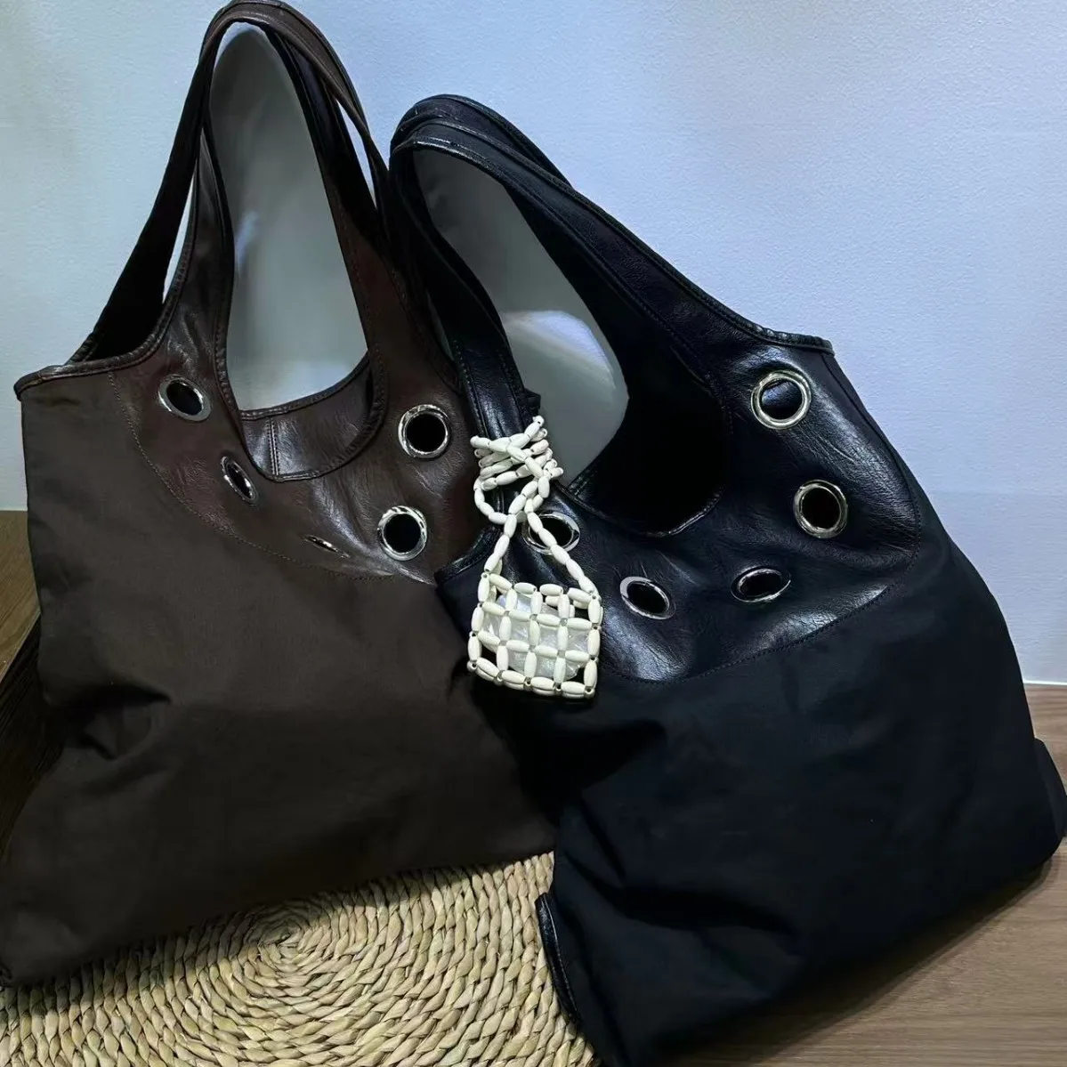 

Vintage Large Capacity Rivet Tote Bag Designer Women Shoulder Bags Luxury Pu Leather Patchwork Handbags Casual Shopper Purse