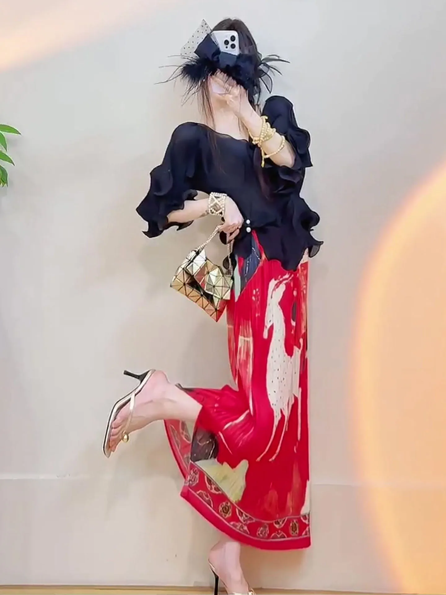 

Summer Black V-neck Pleated Skirt Set Red Half-length Bell-shaped Sleeve Top Three-crease Style Women's Fashion Ensemble