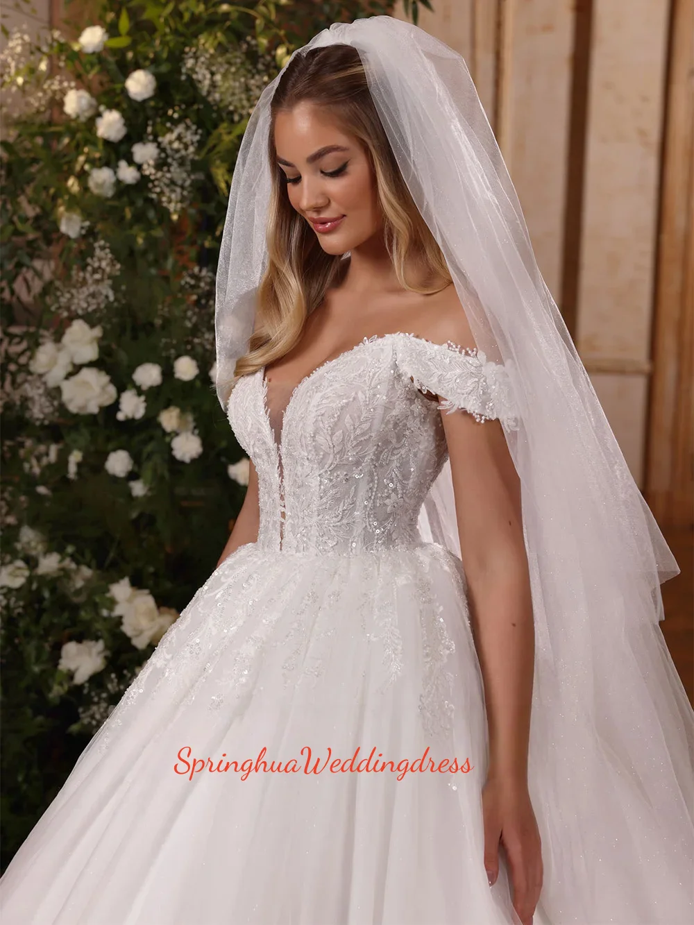 Baljurk Trouwjurken aanpassen Bruid Diepe V-hals Off-the-shoulder Lovertjes Appliqué Hofsleep Bruidsjurken