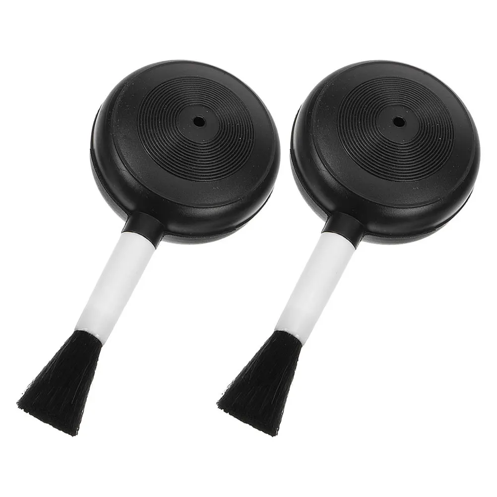 แปรงเป่าลมทำความสะอาดเลนส์กล้อง 2 ชิ้น แปรงพลาสติกนุ่มสำหรับทำความสะอาดแป้นพิมพ์แล็ปท็อป พีซี เซ็นเซอร์ และอุปกรณ์ถ่ายภาพ