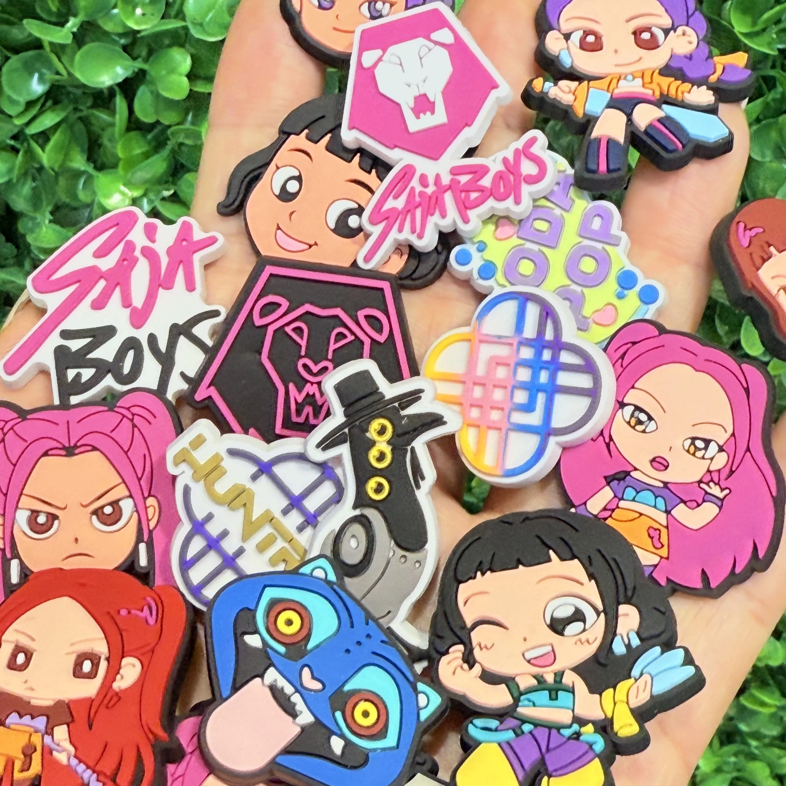 عالية الجودة 1-18 قطعة امرأة البوب المطربين الأحذية البلاستيكية السحر زينة القط موديش تسد مشبك DIY بها بنفسك الفتيات جراب هاتف #2