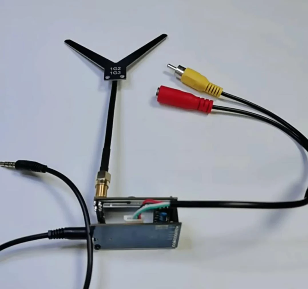 

1.2G 1.3G VRX 8CH FPV Video Receiver High efficiency DC/DC PAL/NTSC 2-6S For Fatshark Skyzone DJI V1 V2 FPV RC Drone Goggles