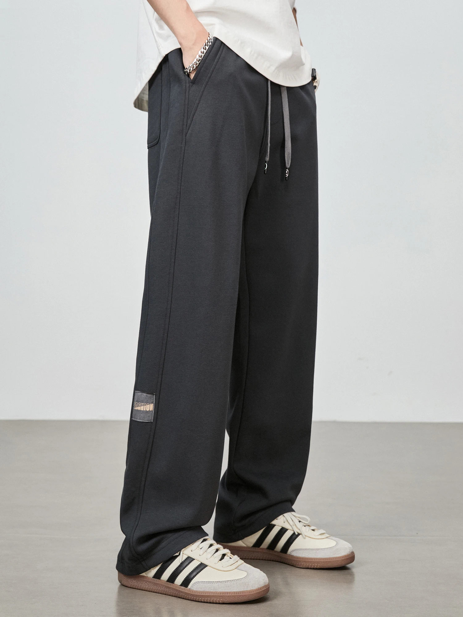 

Американские тяжелые прямые повседневные брюки, мужские весенне-осенние модные свободные спортивные штаны, драпировка на подкладке, спортивные L...