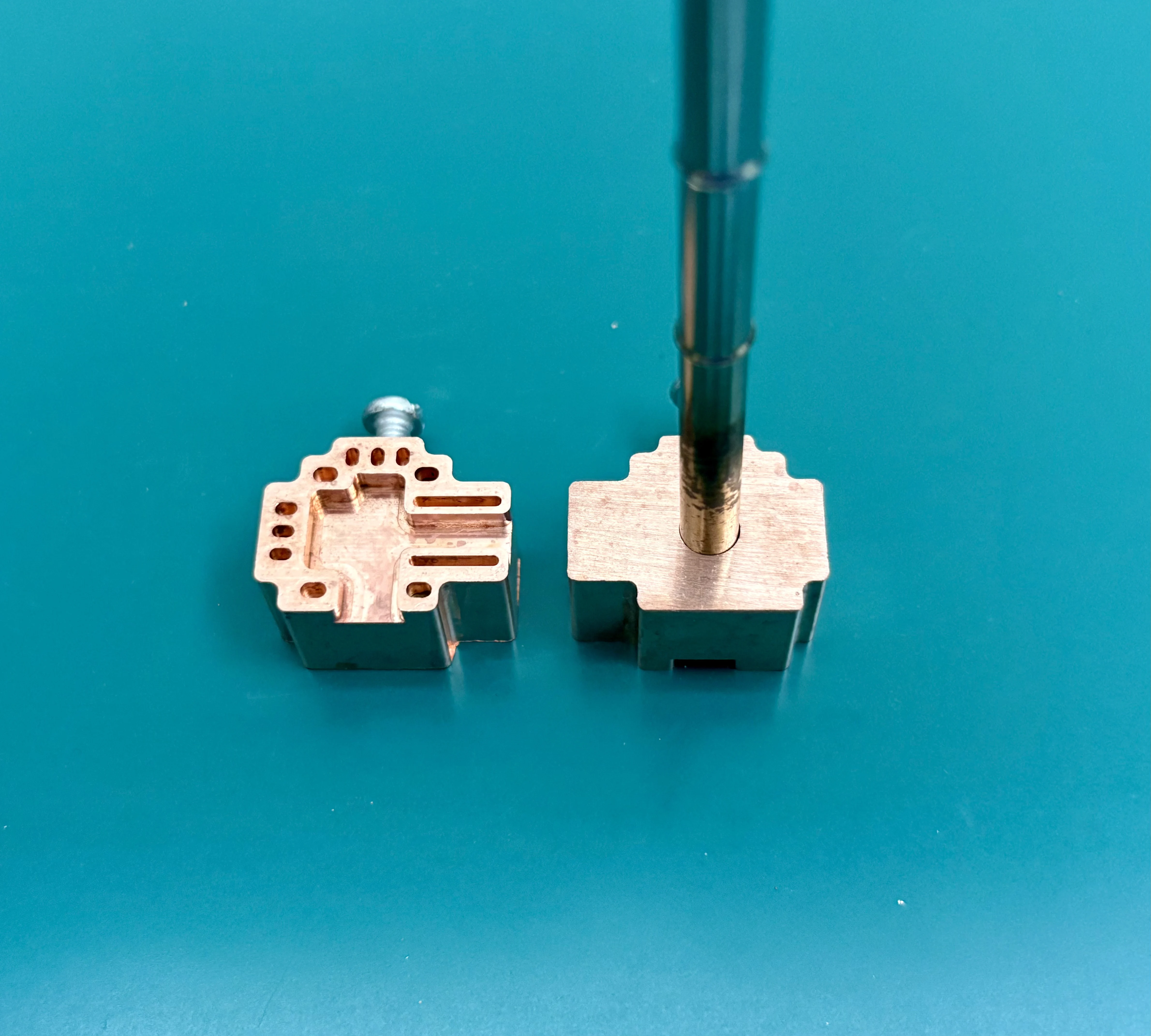 Handheld heating core for use with PS5, PS4, Xbox, and Switch Pro decompression tools