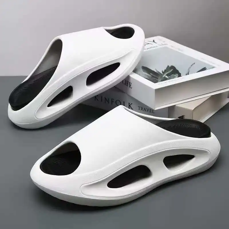 

Summer men's slip-on shoes with soft soles lightweight anti-slip fashionable for sports and casual wear suitable for beach use