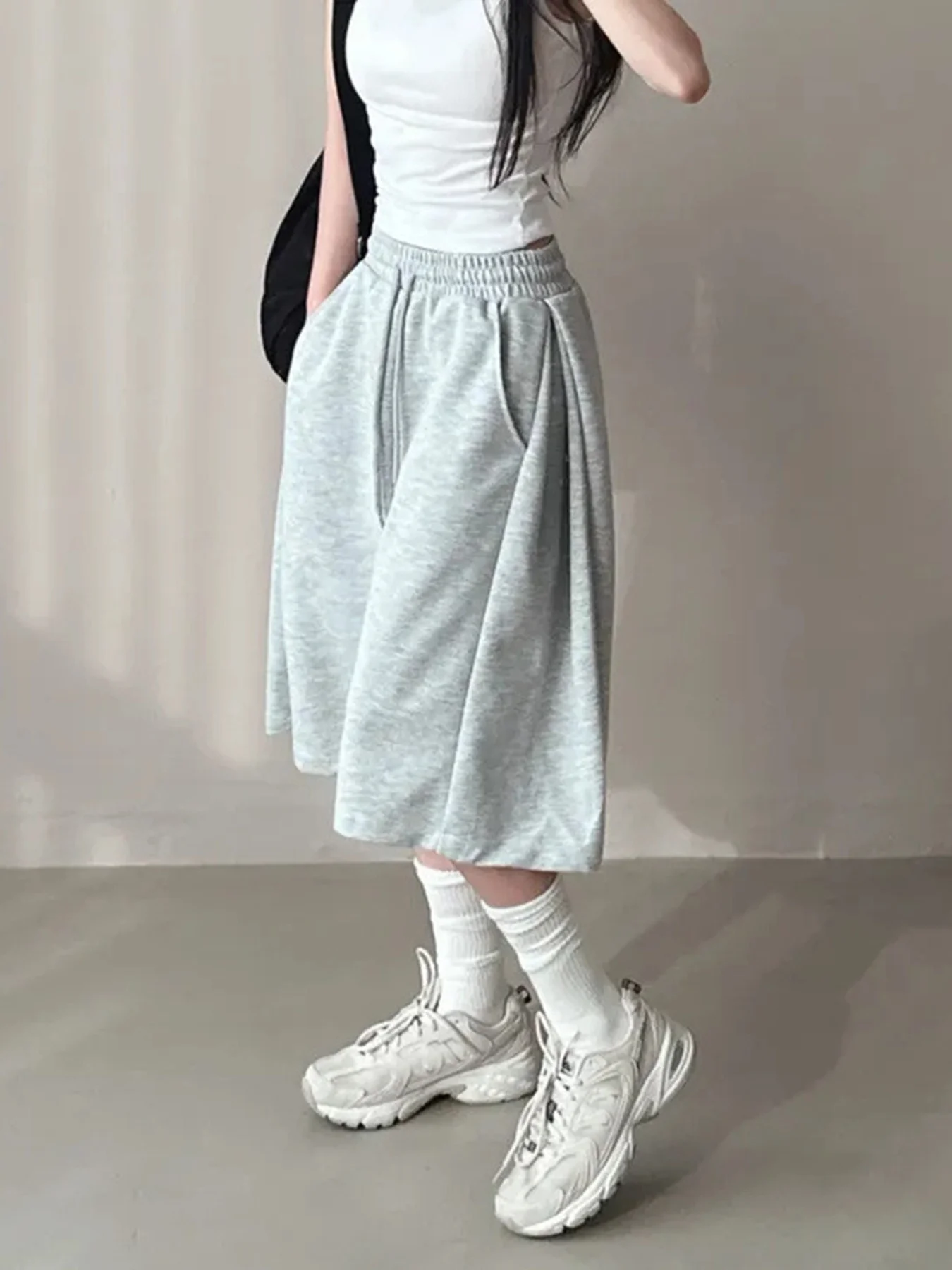 Casual Solid Color Sweatpants for Women, Featuring A Wide Leg Design with An Elastic Waistband, Perfect for Spring and Summer
