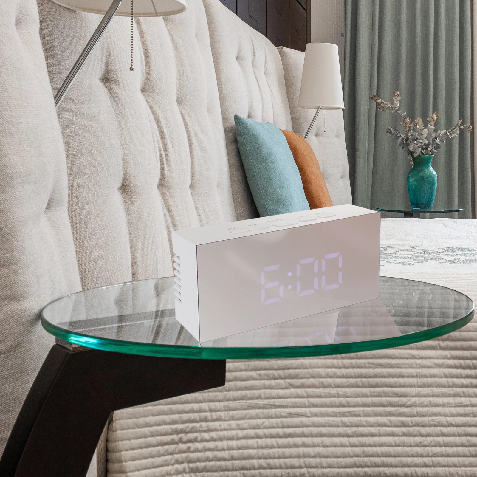 

Digital Alarm Electronic Alarm Clock Mirror Desktop White Shell Student LED Night Light Temperature Display USB Powered