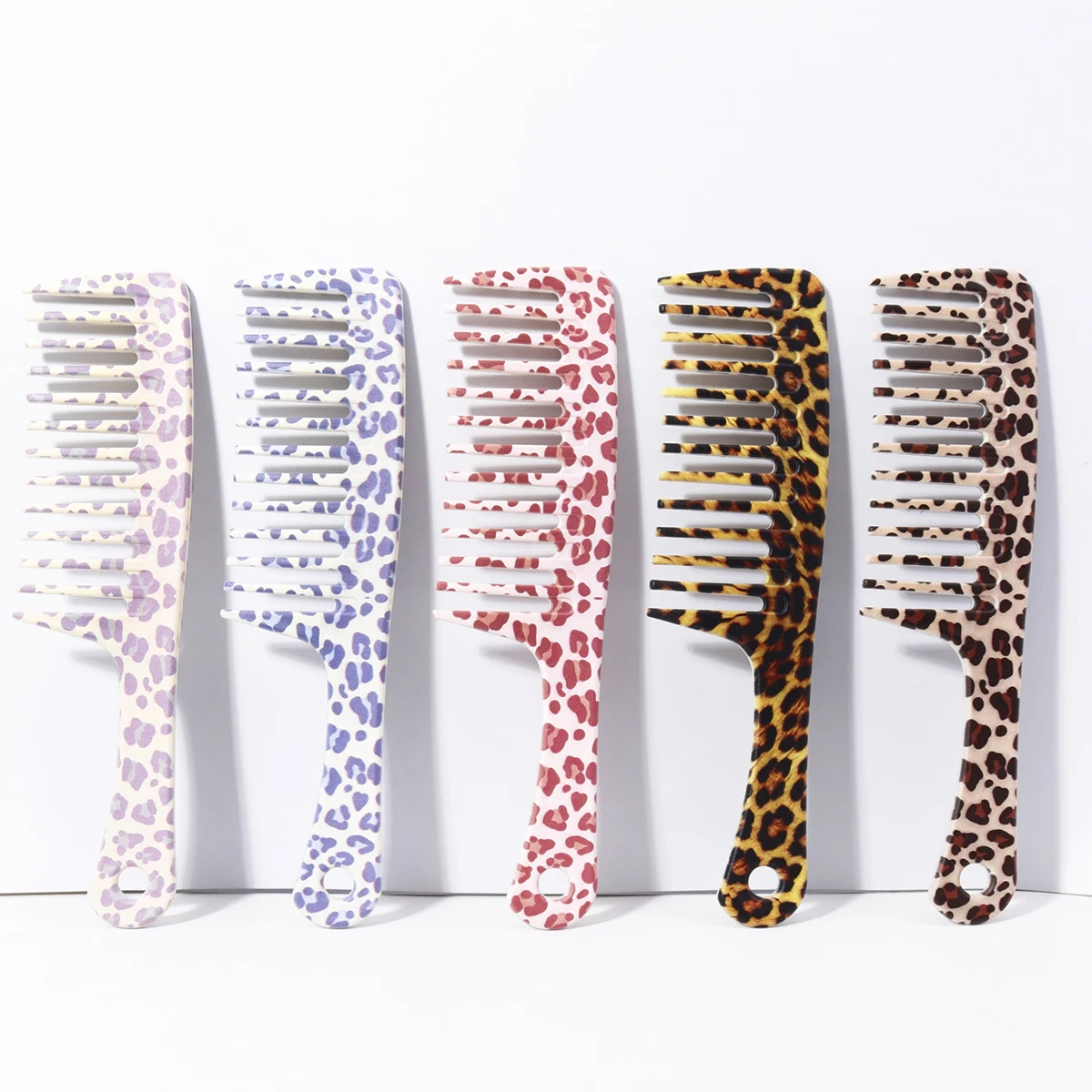 

1piece unique leopard print wide toothed comb - anti-static, ergonomic handle for comfortable grip,Special for real hair wigs