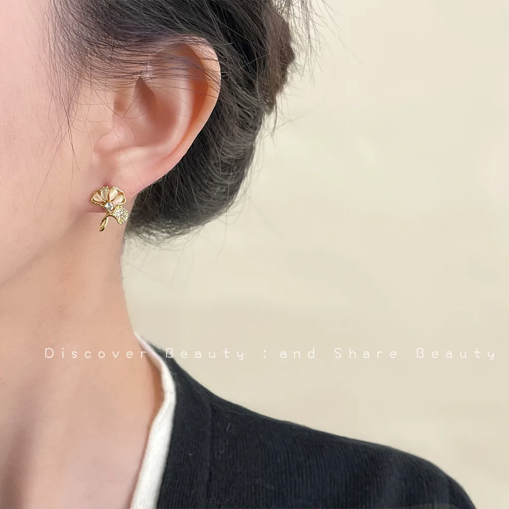 DIY accessories Glass opal geometric stud earrings silver needle sweet temperament high-end earrings simple and small sleep free