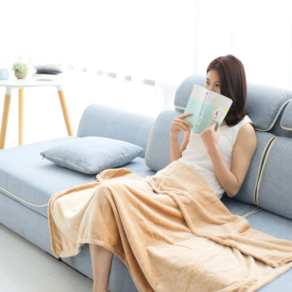 

1Pcs 100x150cm Coral Fleece Blanket Solid Color Flannel Warm Sleeping Bed Home Khaki No Lint Lightweight Flannel Blanket