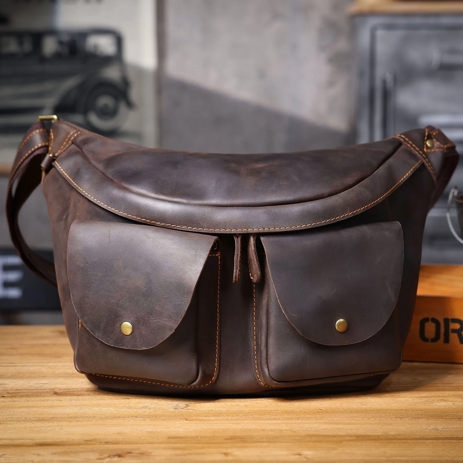 S.WORKER Vintage Vollnarbenleder Brusttasche Langlebige Große Kapazität Herren Umhängetasche Crossbody-Tasche für Männer – Detail 7