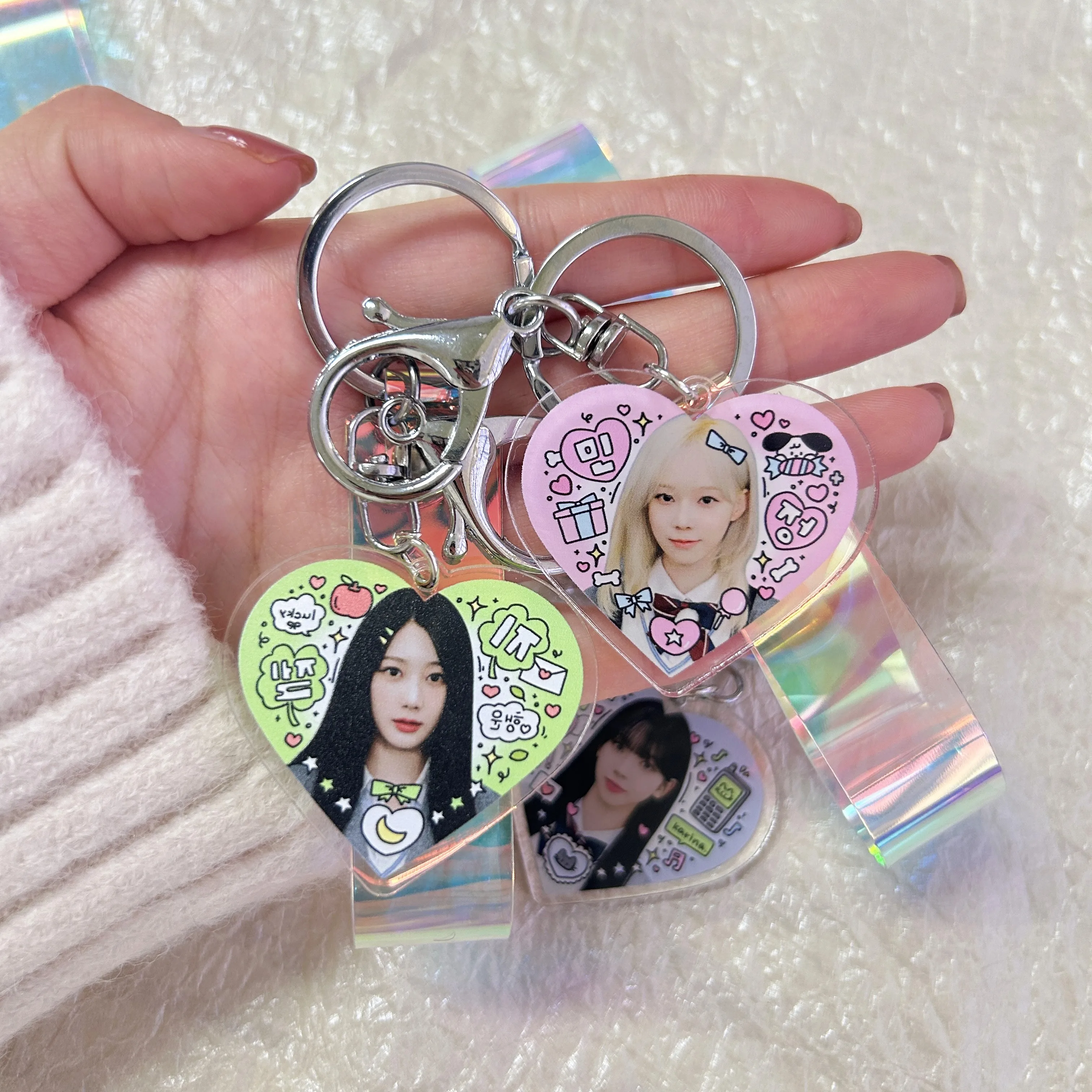 2Pcs/Set KPOP NINGNING WINTER KARINA GISELLE Laser Keychain Heart INS Style Keyring Pendant Creative Bag Accessories Fans Gift