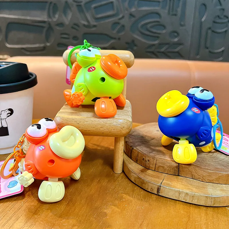 Creative Spring-operated Clownfish Keychain Fun Stress-relieving Jumping Clownfish Backpack Pendant Keyring for Couple Ornaments