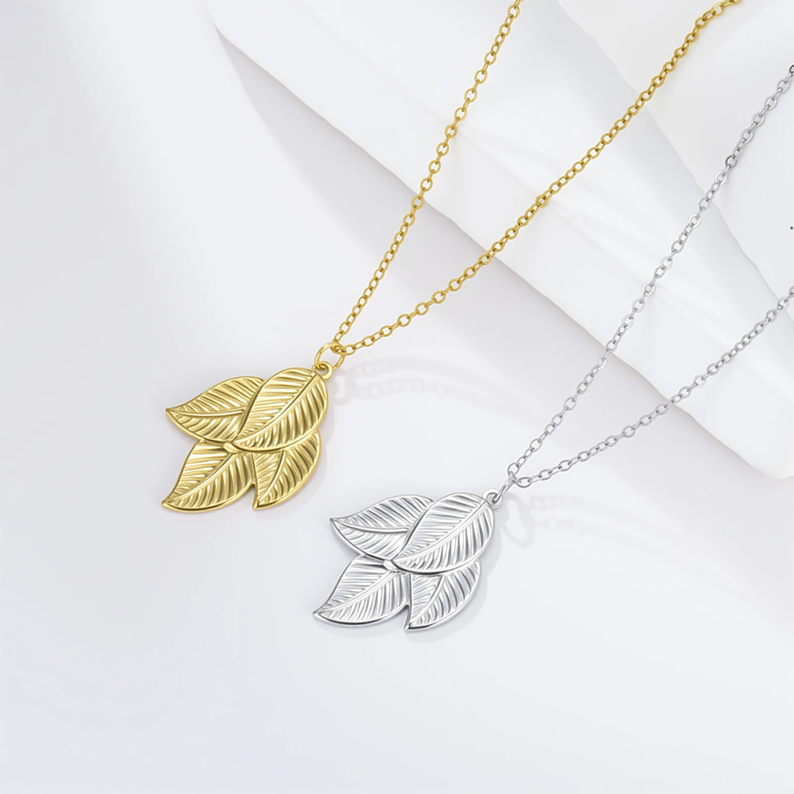 

COOLTIME Leaf Pendant Necklace Women's Stainless Steel Fashion Jewelry Perfect for Everyday Wear, Gifts, and Dates