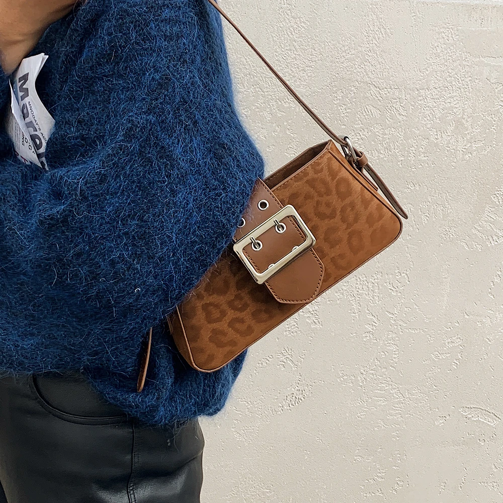 Fashion Delicate Leopard One Shoulder Bag Women New High Grade Buckle Zipper Armpit Bags Chic Shopping Commute Underarm Packs