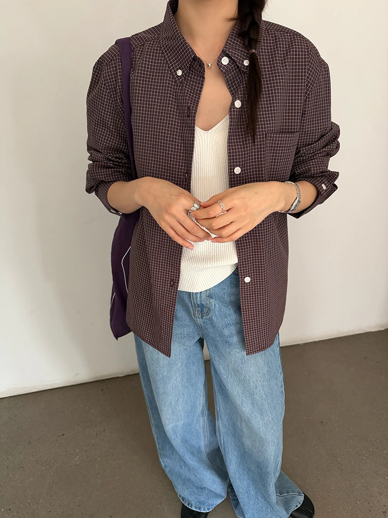 Autumn women's casual retro plaid lapel long sleeved pocket decoration loose shirt