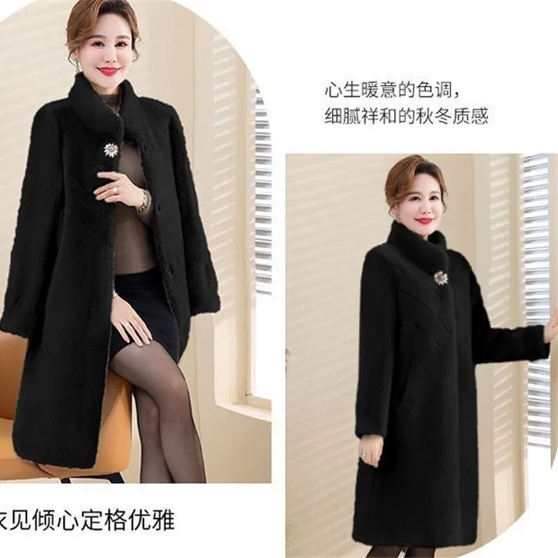 سترة نسائية كورية بياقة ثابتة لعام 2025 موضة نسائية كورية مقاس كبير 5XL ملابس خارجية قطيفة للخريف والشتاء معطف نسائي طويل من الفرو الصناعي