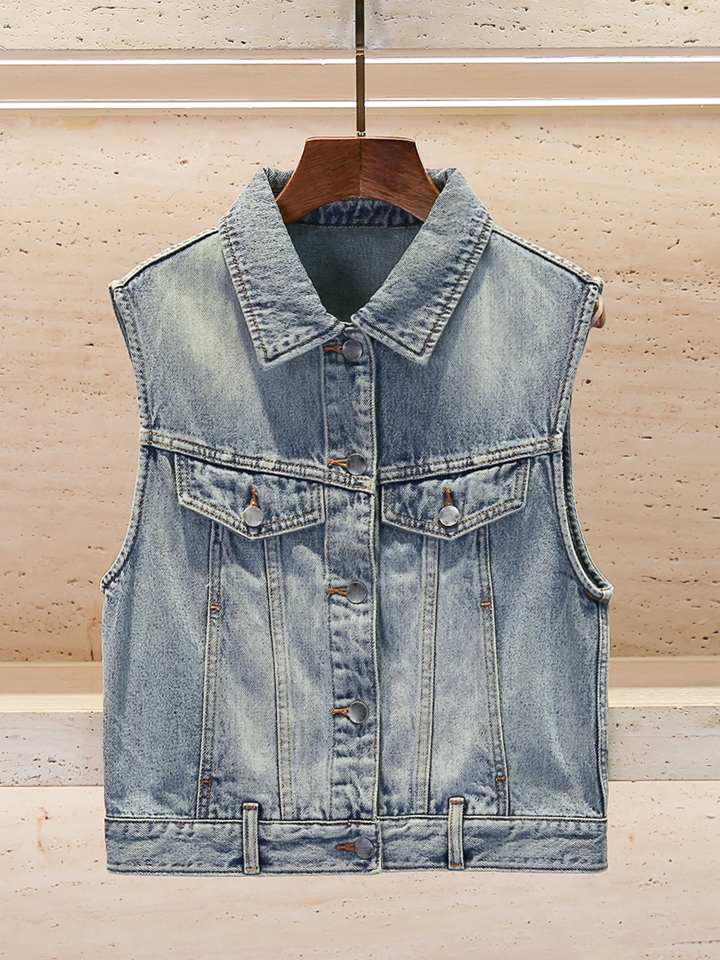 

Casual Versatile South Oil High End Women's Denim Vest Summer 2026 Washed Collar Top Commute Style for Teenage Girls And Couples