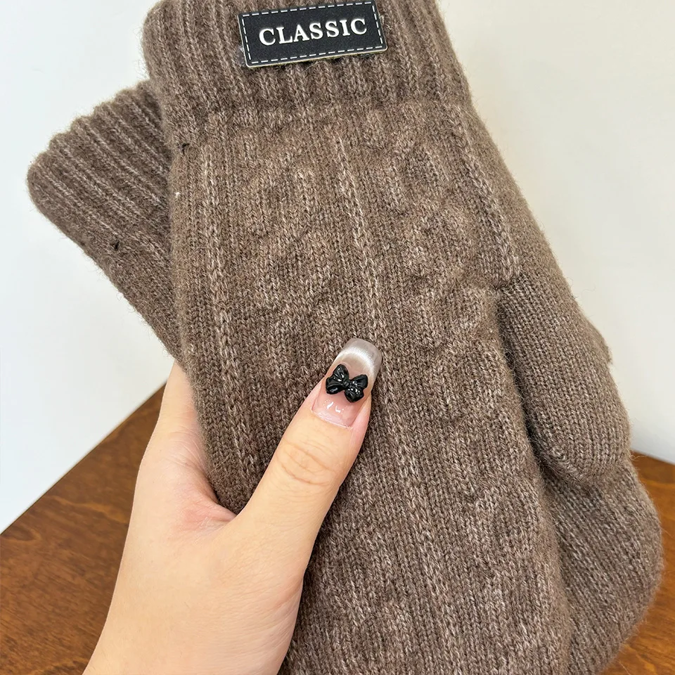 Mens Windproof ถุงมือความร้อนถักธุรกิจ Coldproof Double Layer หนาขนแกะเรียงราย Professional Touchscreen Compatible