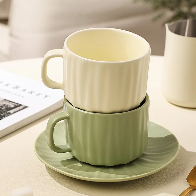 Nordic Creative Coffee Cup Espresso Porcelain China Portable Tea Cup Girls Reusable Tazas De Ceramica Creativas Tea Set