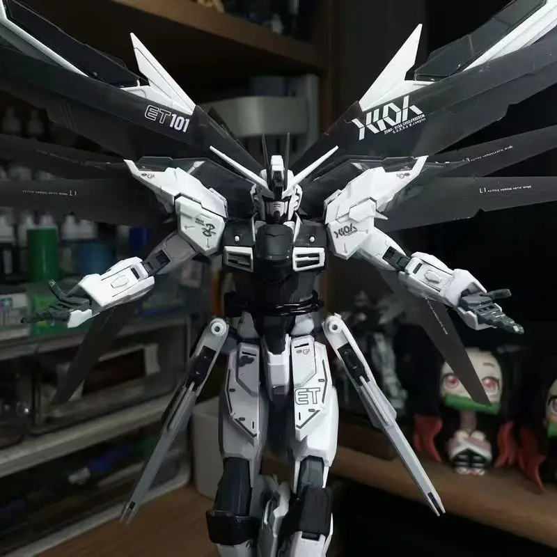 

Freedom 2.0 Mg 1/100 Semi-Transparent Version Not Started Model Action Figures Children'S Educational Toys Surprise Gift