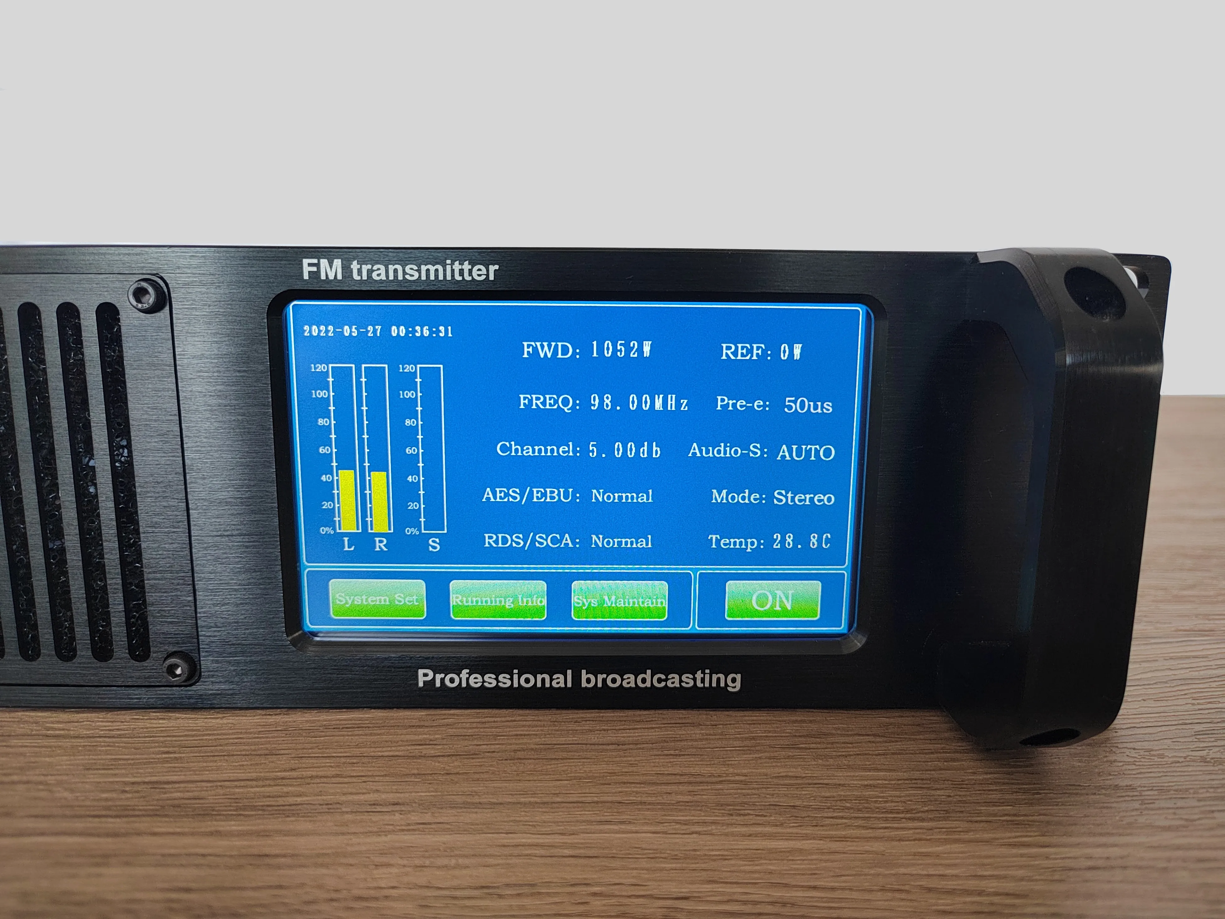 87,5–108 MHz 300 W FM-Transmitter 300 Watt Radiosender-Rundfunkausrüstung
