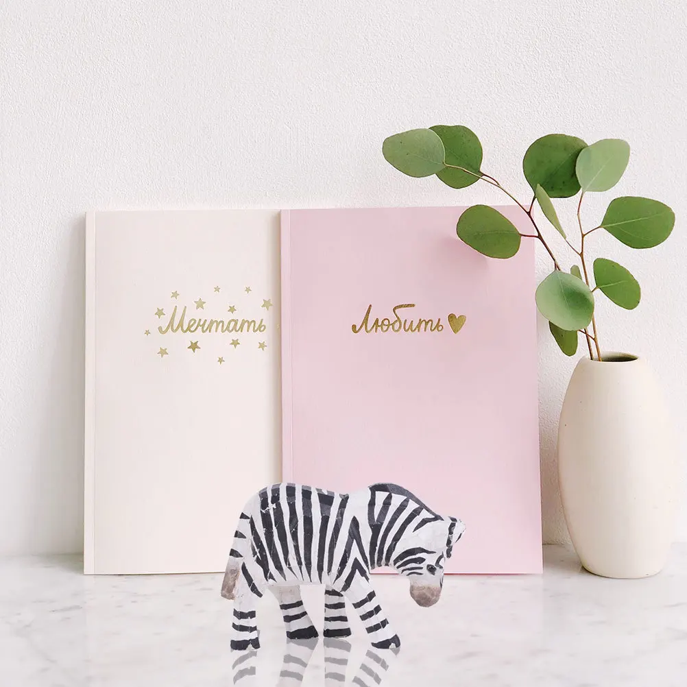 

Wood Carved Zebra Decoration Wood Material Fine Workmanship Suitable Size for Home Office Desktop Ornament
