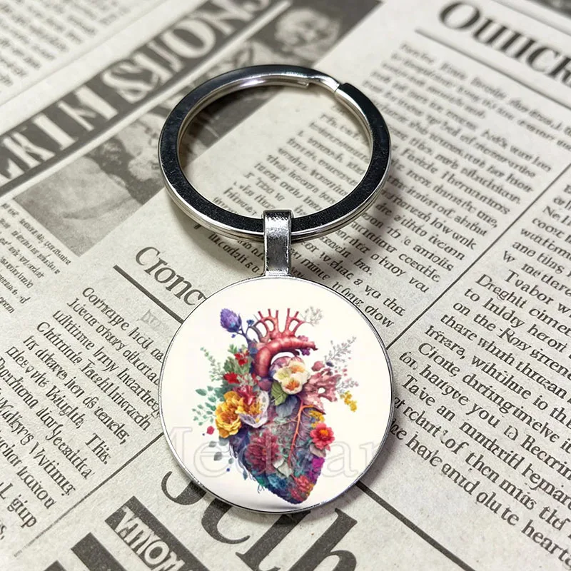 Popular Creative Cardiovascular Medical Glass Keychain Realistic Human Heart Anatomy Decor Key Holder Accessory