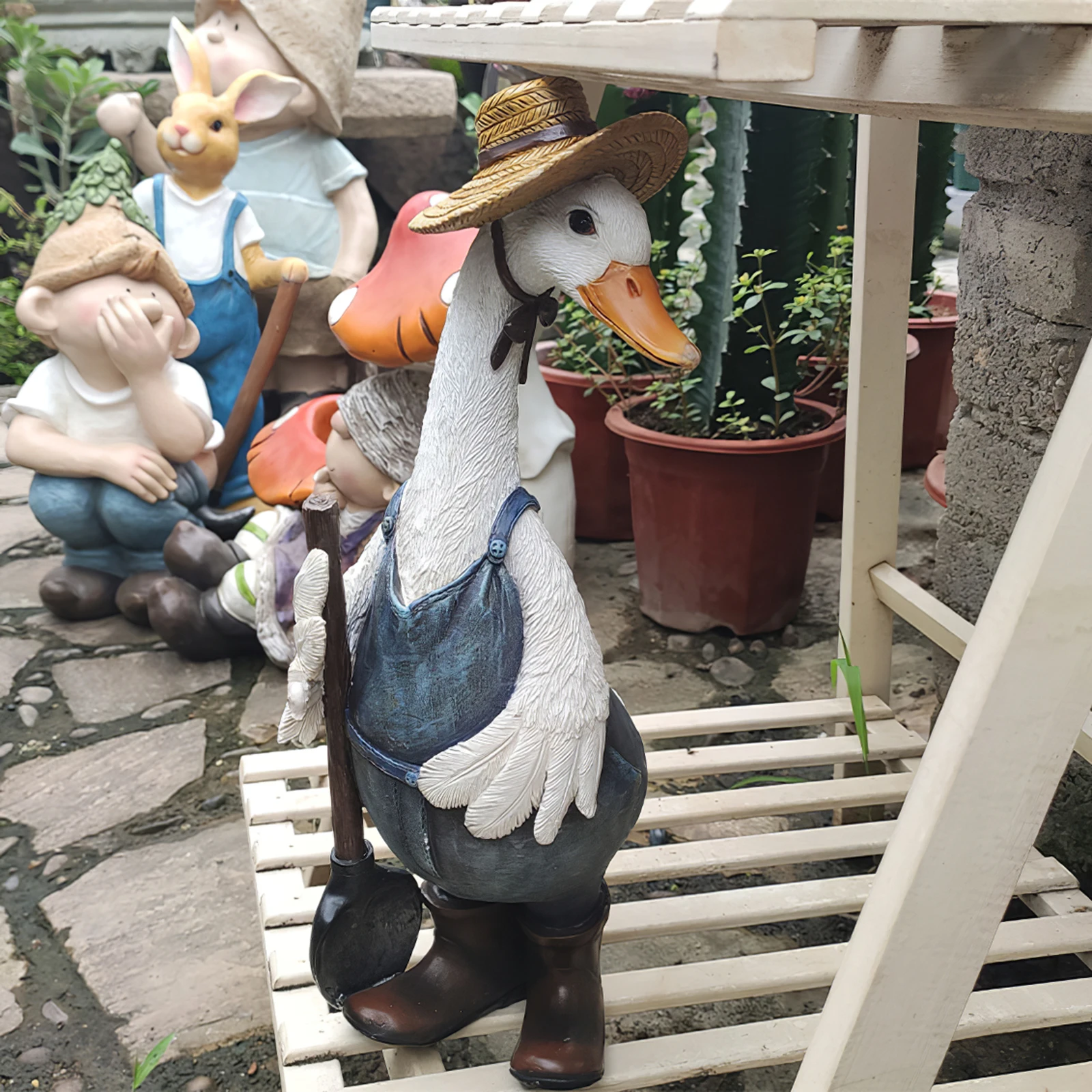 1PC Creative Animal Statue Resin Duck Decoration Exquisite Lifelikes Adorable Durable Art Duck Farmer Statue Ornament for Garden