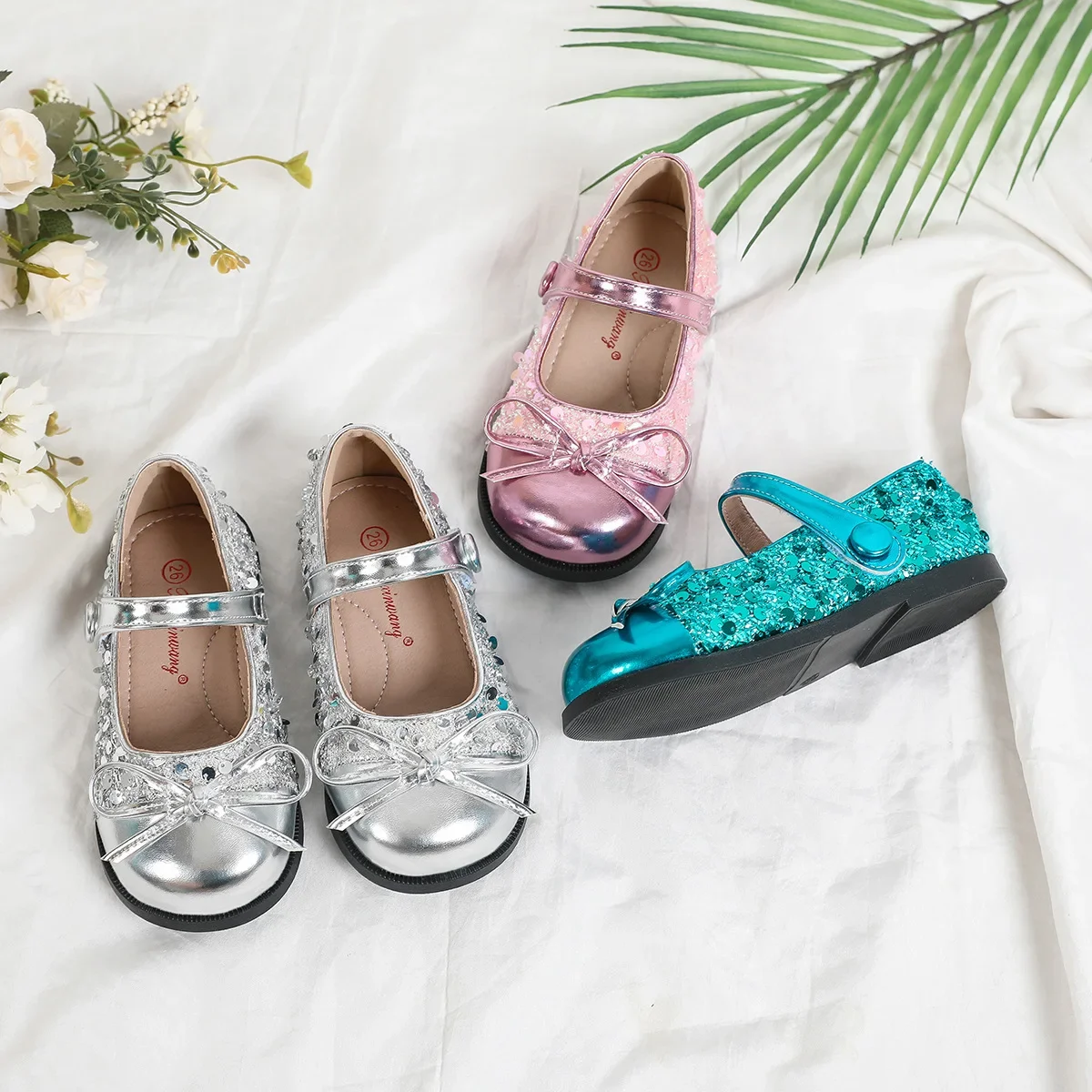

Children's Shoes Fashion Sequin Girls' Princess Leather Shoes With Sweet Bow Soft Soled Non Slip Design Kid's Daily Casual Shoes
