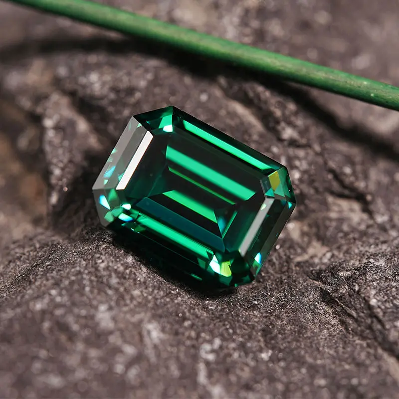 Natural Green Emerald Cut Moissanite Vvs Synthetic Lab Created Gem Stone Price Per Carat Loose Moissanite