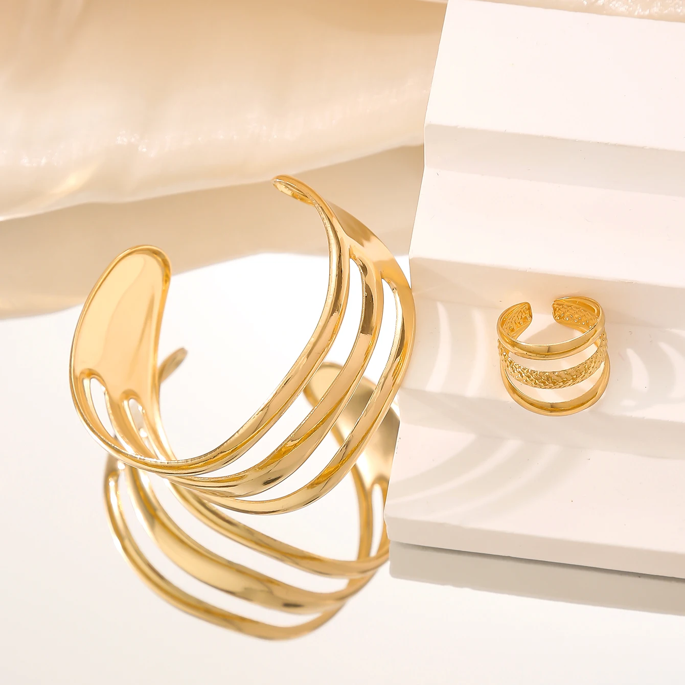 Women's Simple Three-Layer Hollow Geometric Bracelet Ring Set