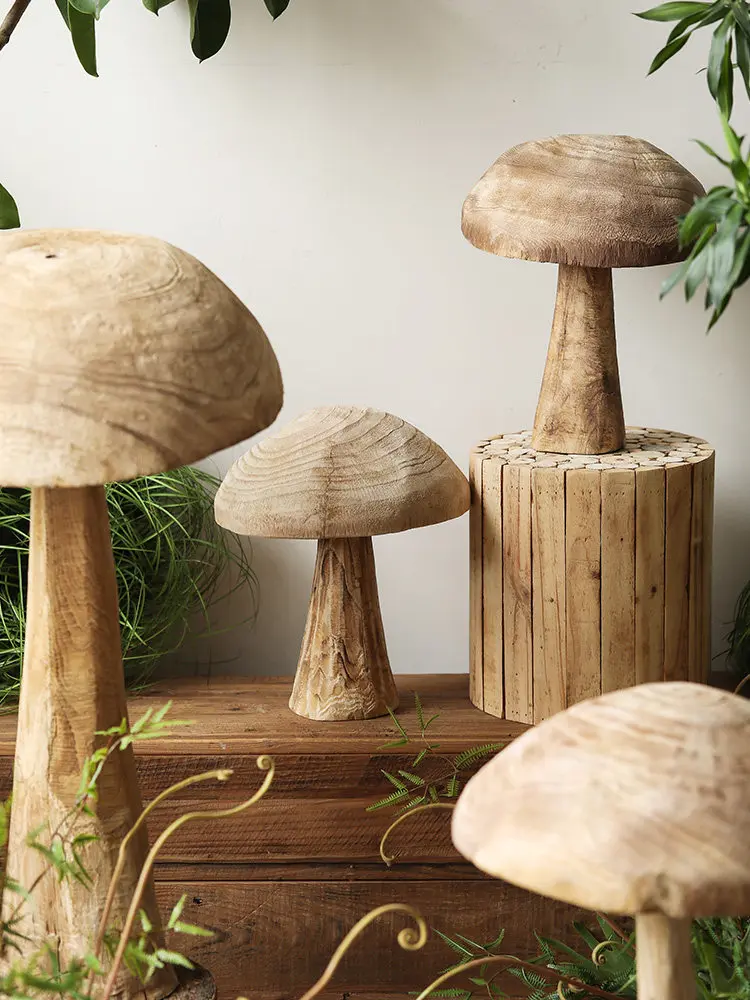 Wooden mushroom decoration Solid wood homestay style decoration Yard floor-to-ceiling large ornament Yard landscaping