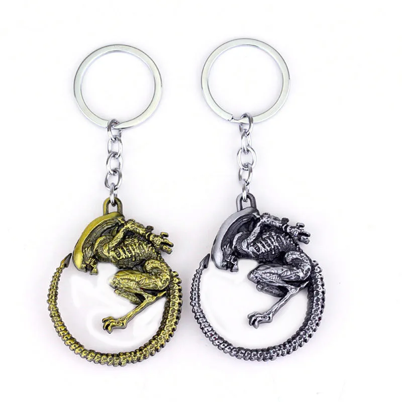 Movie Restore Scene Aliens Predator AVP Keychain Alien Queen Figure Cosplay Key Rings Men Key Accessories Gift