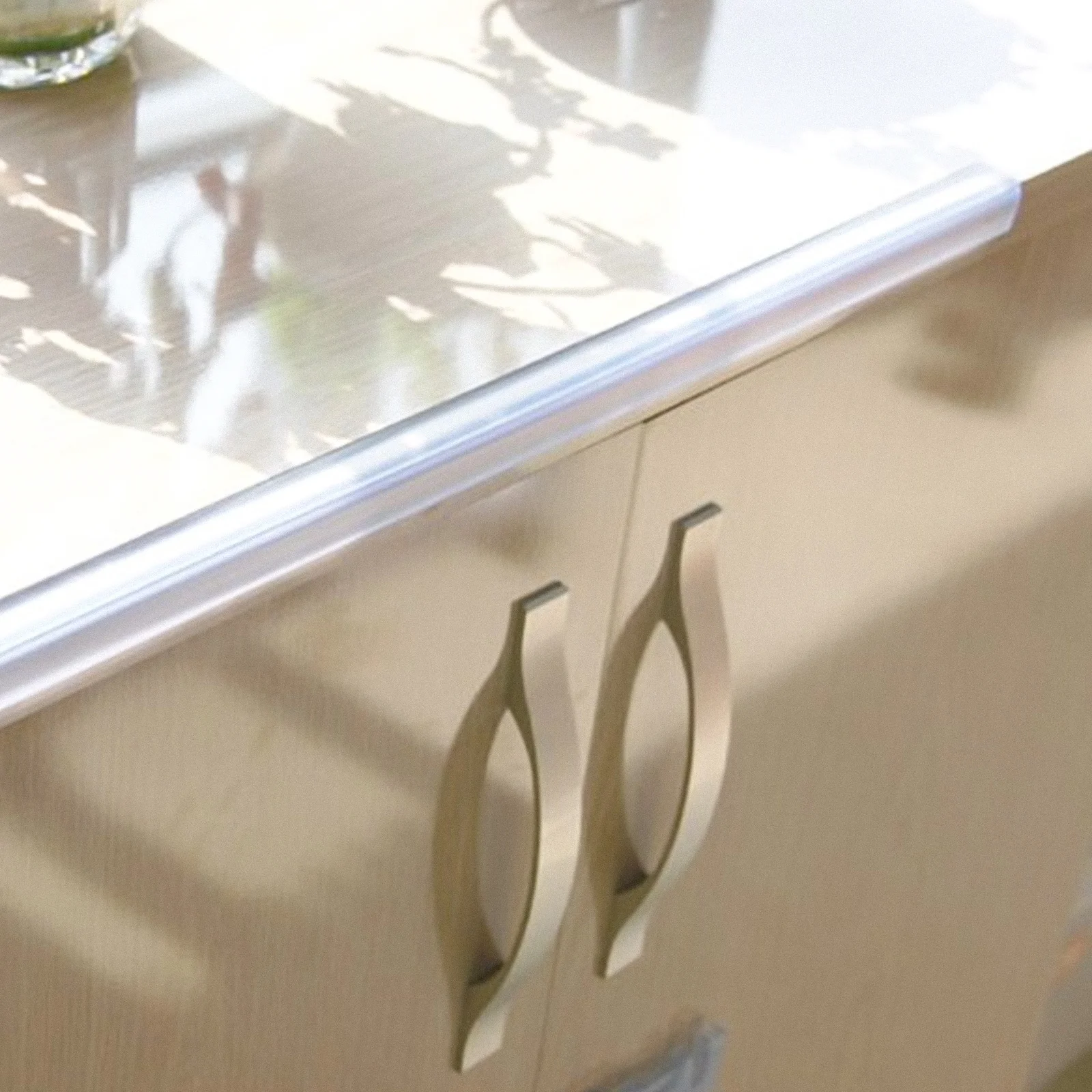 

Transparent Furniture Safety Bumper Strip Corner Guards for Tables Desks Walls Baby Senior Protection Silicone Table Guard