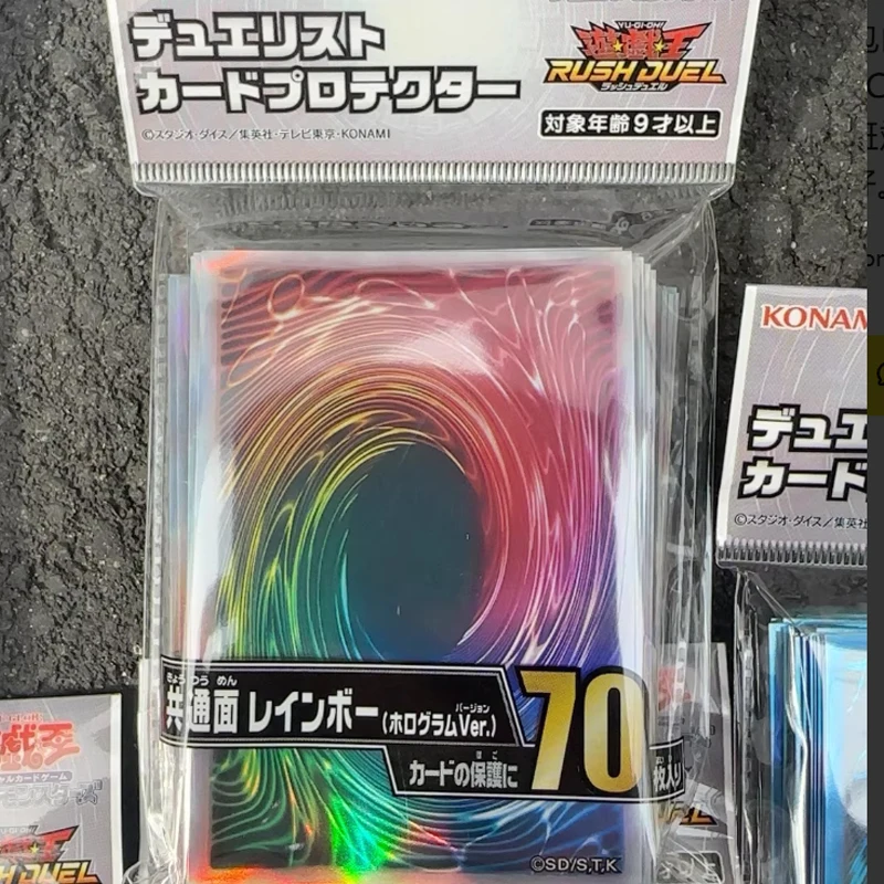 Новинка 2025 года, рукава для карт YuGiOh Duelist, 70 шт., 63x90 мм, голографический набор HR, 5 цветов, официальные защитные рукава в стиле аниме, подарок для детей