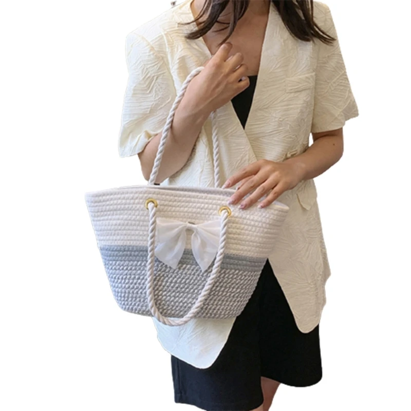 

Women's Large Capacity Straw Bag Handbag for Carrying Books and Beach Towels