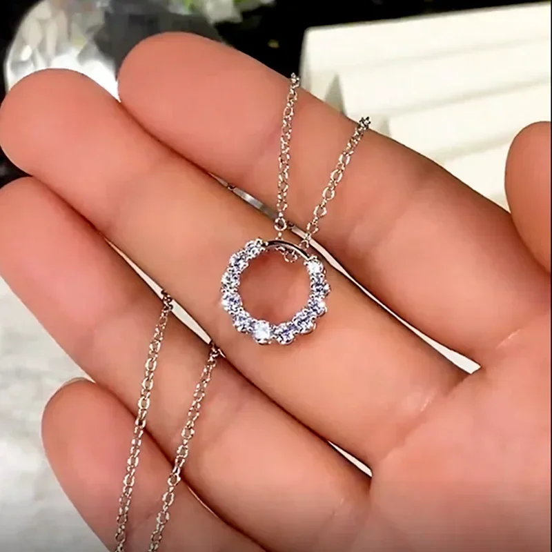 New Korean Fashion Circle Shape Pendant Necklace Women Stylish Versatile CZ Accessories Dazzling Bridal Wedding Party Jewelry