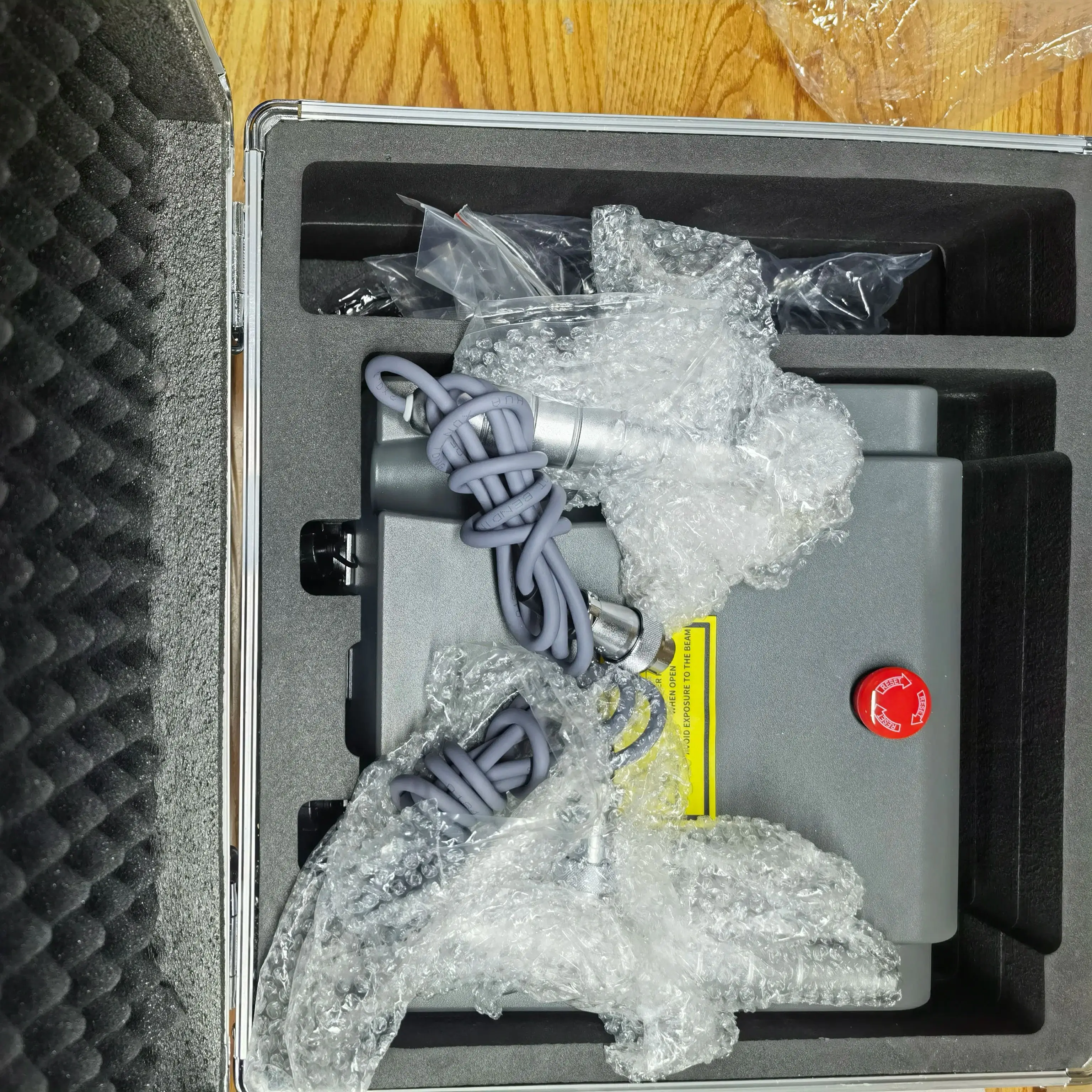 Portable Clinic Grade Laser Device, HLKGO 1055mW High Power for Arthritis Chronic Pain and Sport Injury Relief