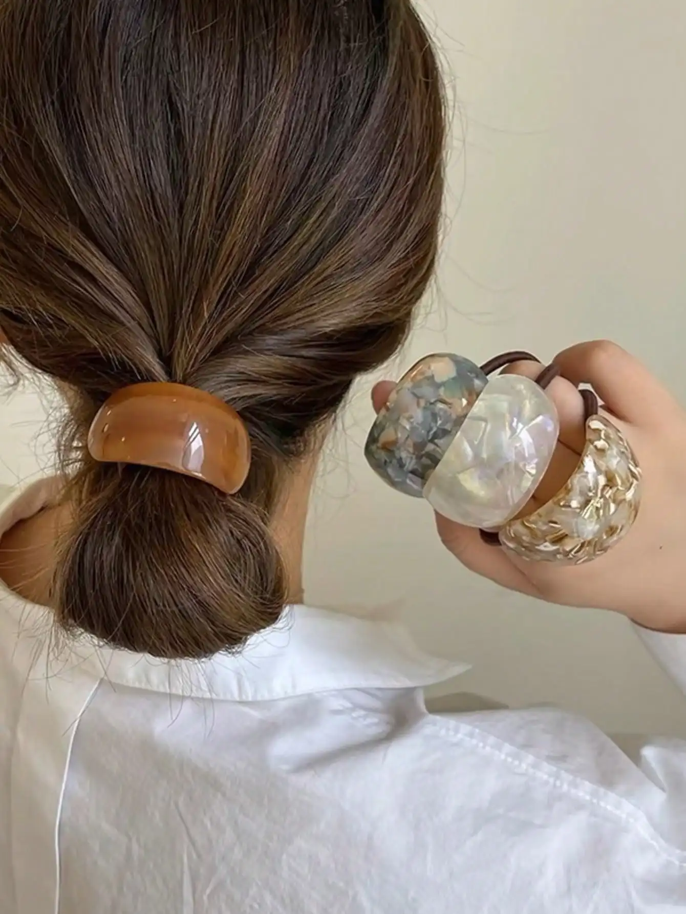 

Набор из 3 изогнутых резинок для волос из ацетатного волокна, высокоэластичные держатели для хвоста, разноцветные глянцевые оттенки