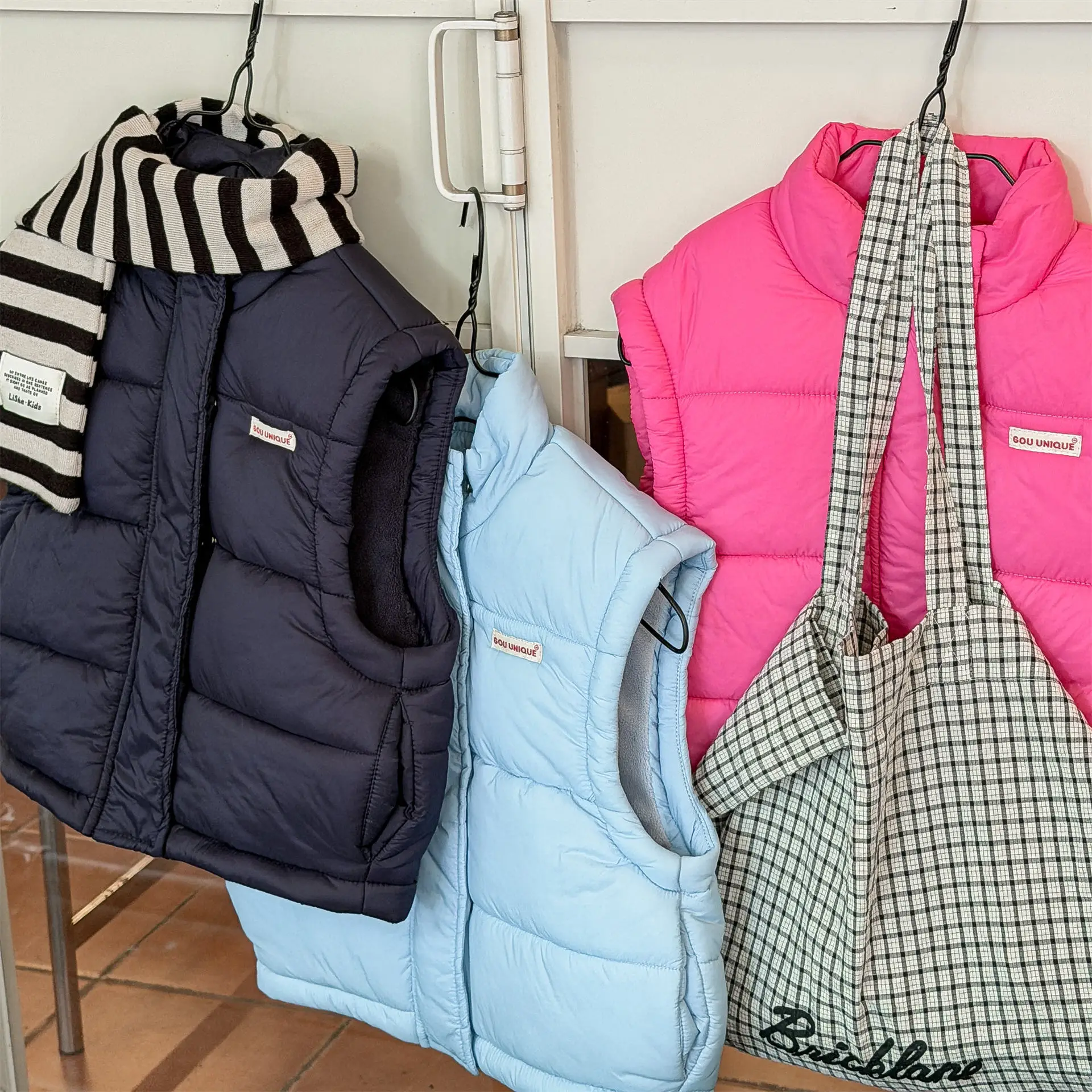 

2025 Winter New Children Warm Vest Boys Girls Cotton Padded Jacket Plus Velvet Thick Baby Sleeveless Coat Kids Vest Clothes