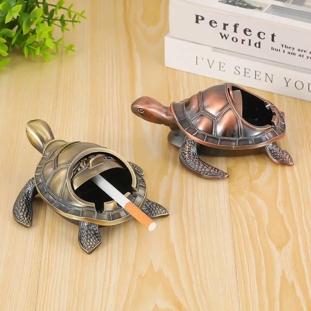 

Creative Bronze Car Ashtray with Vintage Relief Design Luxury Automotive Metal Ornament Decor