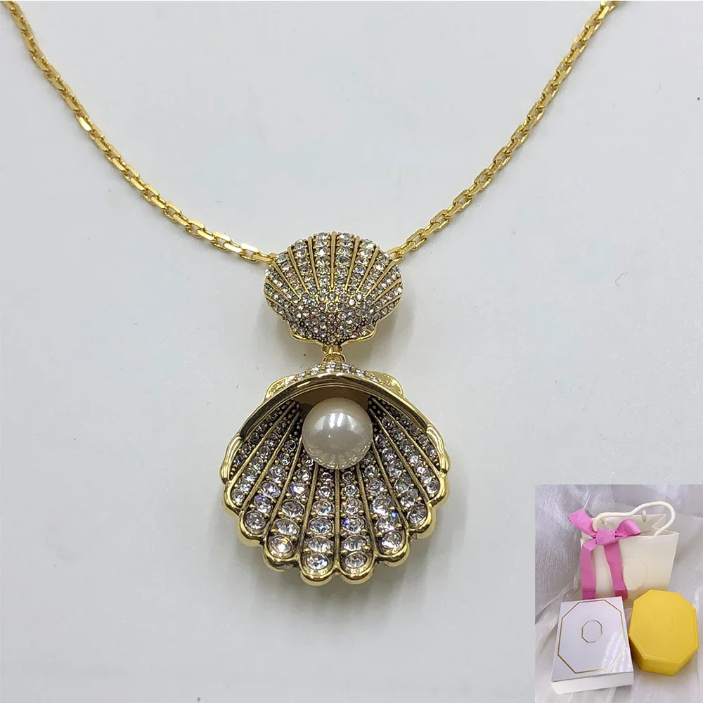 

2025 New Fashion Idyllia Pendant Imitation Crystal Pearl Mixed Cutting White Shell Women's Necklace Jewelry Stone Crafts